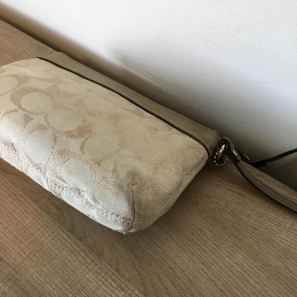 Coach Signature C Gold and Cream Wristlet on Fabric Exterior w/ Leather Trim - Picture 4 of 6
